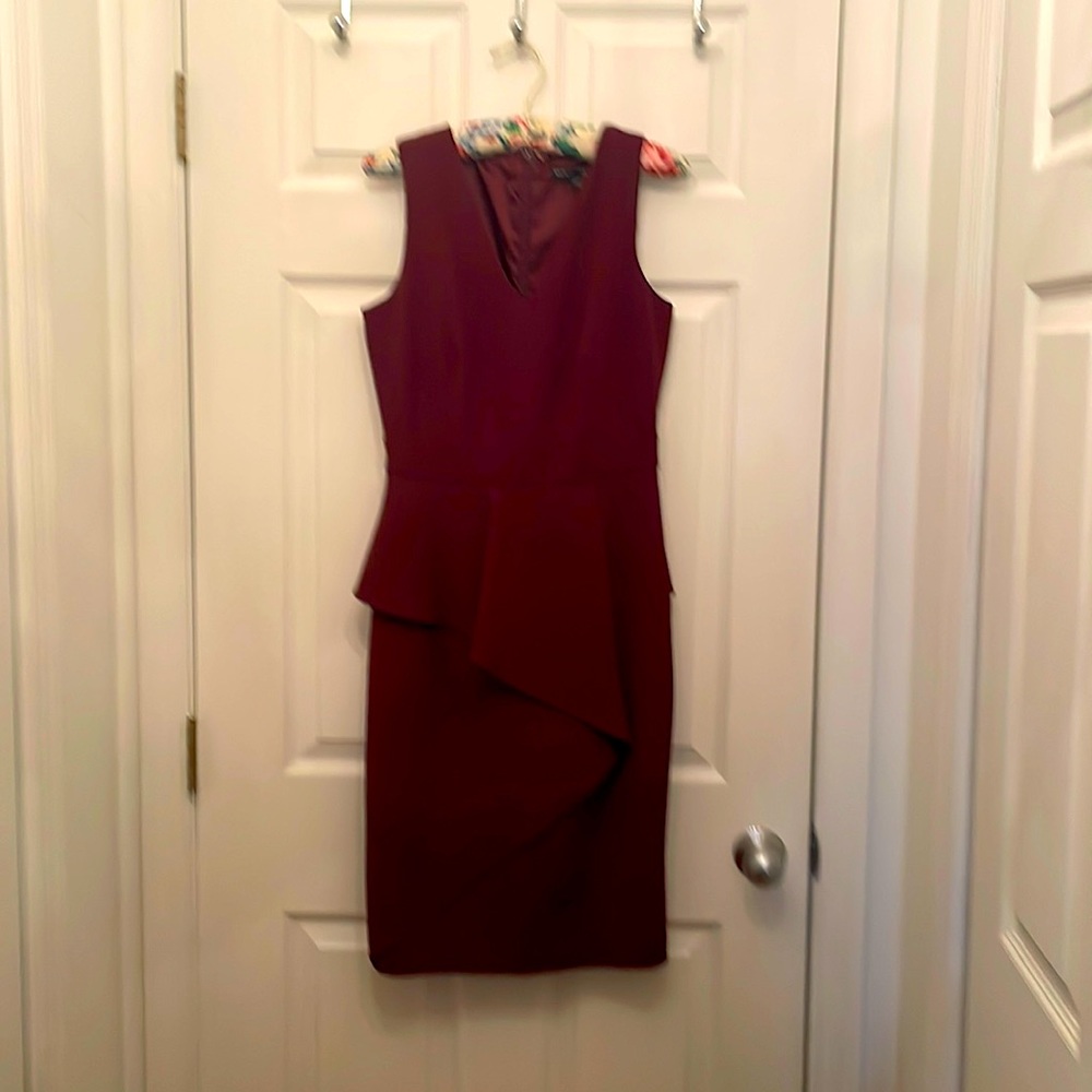Beautiful Burgundy Wine Color Sleeveless White House Black Market Dress